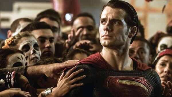 Henry Cavill no protagonizará el próximo Superman por decisión del director y el estudio | OnLivePy