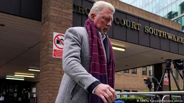 Liberan a extenista alemán Boris Becker de cárcel en Reino Unido