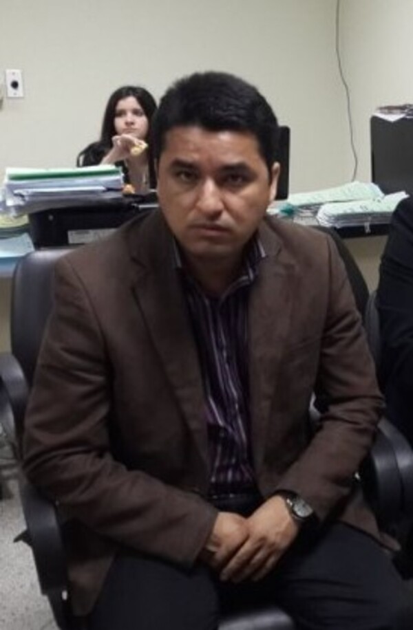 Juez declara la rebeldía y ordena la captura del hermano de Chicharó - PDS RADIO Y TV