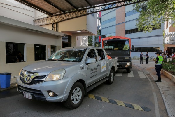 Segunda partida de vehículos con insumos electorales para el domingo - .::Agencia IP::.