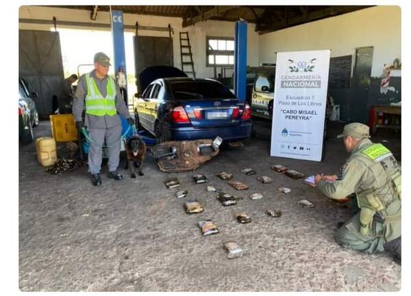 Argentina: Sorprenden a jóvenes itapuenses con droga en el tanque de combustible de un auto