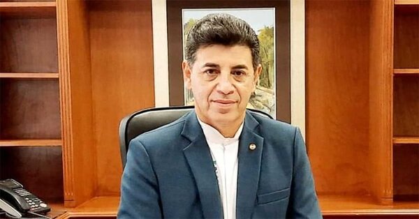 El ministro Ríos anuncia acciones legales contra Carlos Silva