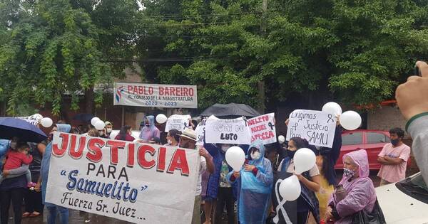 La Nación / Madre de Samuelito lamenta nueva traba en juicio para acusado por la muerte de su hijo