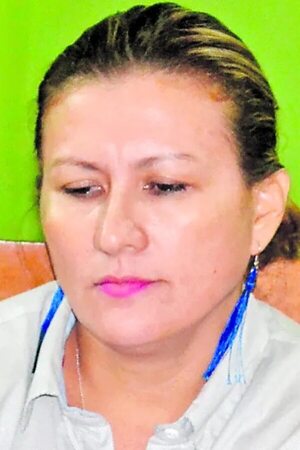 San Antonio: concejala liberal pide votos a exfuncionarios de la Municipalidad para ser recontratados - Política - ABC Color
