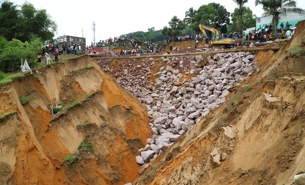Aumentan a 165 los muertos por las intensas lluvias en la capital del Congo - Megacadena — Últimas Noticias de Paraguay