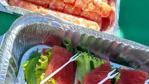 Salchicha de sandía causa sensación en feria familiar en Encarnación