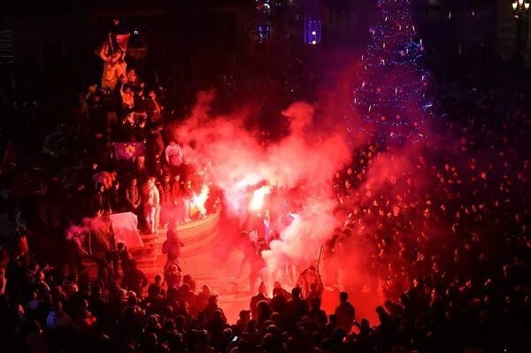 Un muerto y unos 250 detenidos en Francia en las celebraciones de la victoria - Fútbol Internacional - ABC Color