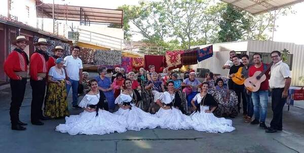 Artistas luqueños organizan caravana solidaria por Navidad •