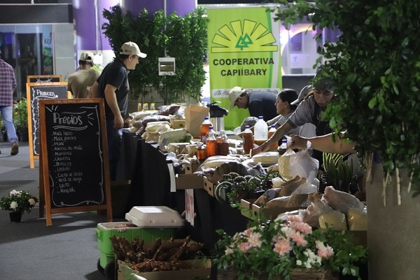 En Paseo La Galería se desarrolló la 4° edición de la Feria “De Mi Chacra a tu Casa”