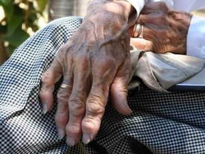 Abuelita se resbaló, cayó en su vivienda y murió