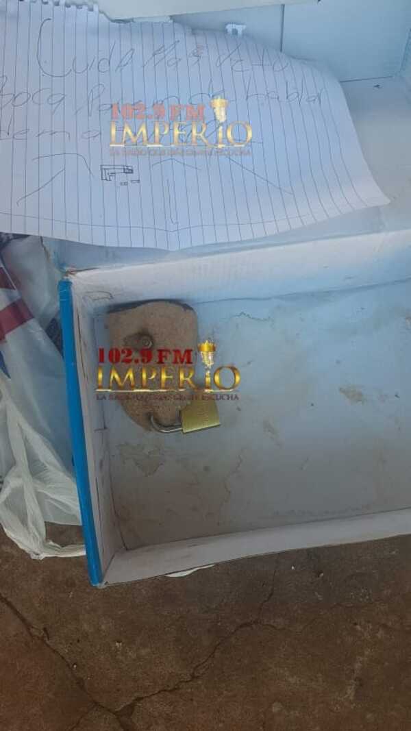 Dejaron en el patio de una vivienda una lengua incrustada con candado y bala - Radio Imperio