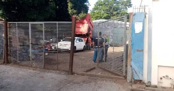 La Nación / Un hombre mató a su pareja y luego se autoeliminó en San Lorenzo