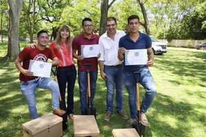 Jóvenes de Paraguarí egresaron de proyectos de formación profesional