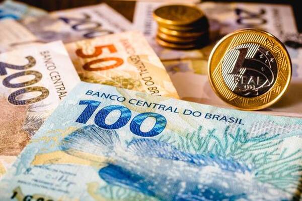 Compraba de todo, pero ¡con billetes truchos!