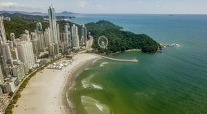 Coliformes fecales en playa de Camboriú, destino de vacaciones de muchos paraguayos