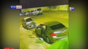 Saquean vehículo en Lambaré - Noticias Paraguay