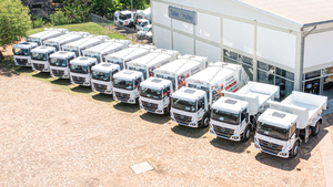 Grupo Condor entregó una flota de camiones a la Municipalidad de Asunción
