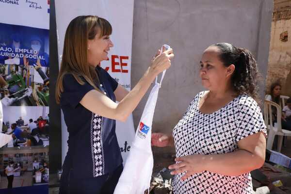 Pobladores de Chacarita recibieron kits de gastronomía para emprender - .::Agencia IP::.