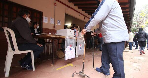 La Nación / En los locales de la ANR solo se votará por candidatos del Partido Colorado, reiteran