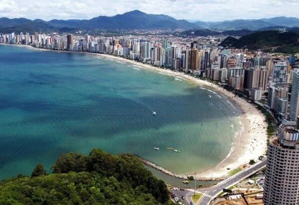 Playa central del Balneario Camboriú no es apta para el baño - Viajes - ABC Color
