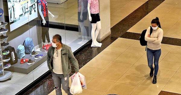 La Nación / Confianza del consumidor podría mejorar en diciembre por efecto aguinaldo