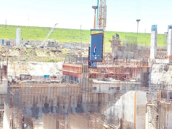 Aña Cua: culmina la instalación de las piezas de la casa de máquinas - Economía - ABC Color
