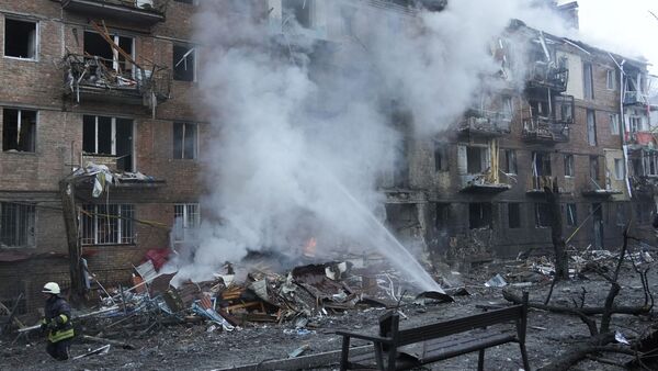 Rusia volvió a bombardear Kiev y otras regiones ucranianas - ADN Digital