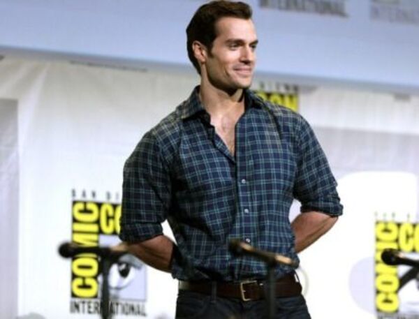 Henry Cavill no será Superman y firmaría para Avatar