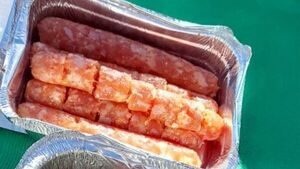 Salchicha de sandía causa sensación en Feria de la Agricultura