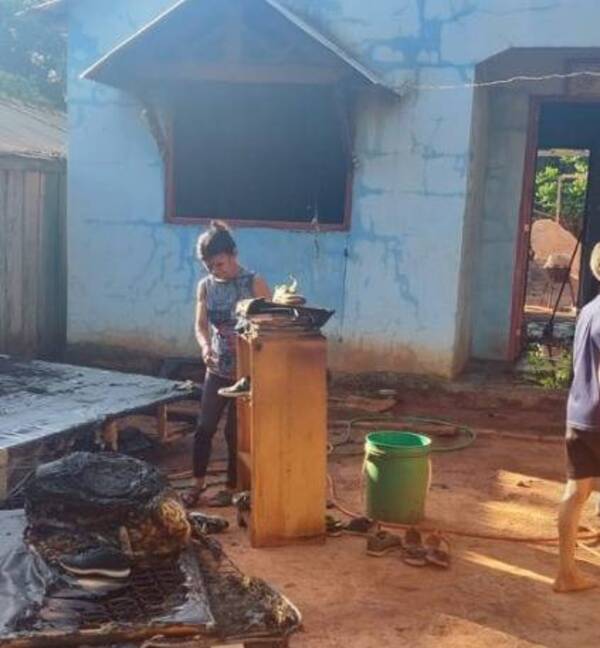 Fuego artificial ocasionó el incendio en una humilde vivienda