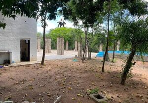 Hasta casa con piscina se levantó en predio de anfiteatro de San Bernardino - Política - ABC Color