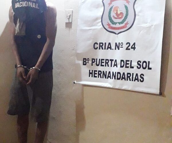Vecinos reducen a golpes a un ratero y luego lo entregan a la Policía Nacional – Diario TNPRESS