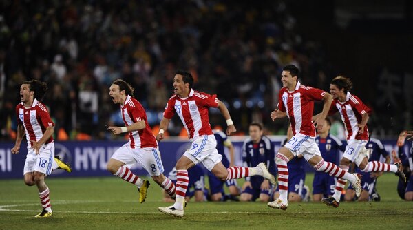 ¿Cuántos quedan activos? Otro histórico albirrojo de Sudáfrica 2010 dejó el fútbol