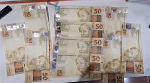 Aprehendido tras comprar celulares con billetes falsos | 1000 Noticias