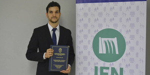 ESTUDIANTE SE CONVIERTE EN EL PRIMER INGENIERO EN ENERGÍA EN PARAGUAY
