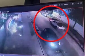 Video: así un político liberal chocó contra dos vehículos en Trinidad - Policiales - ABC Color