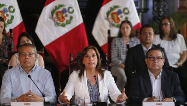 Diario HOY | Boluarte descarta renunciar, exige al Congreso aprobar adelanto de elecciones y anuncia cambios en Gabinete