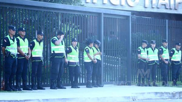 “Pelotón” policial estará vicheando que no haya bolonqui en elecciones