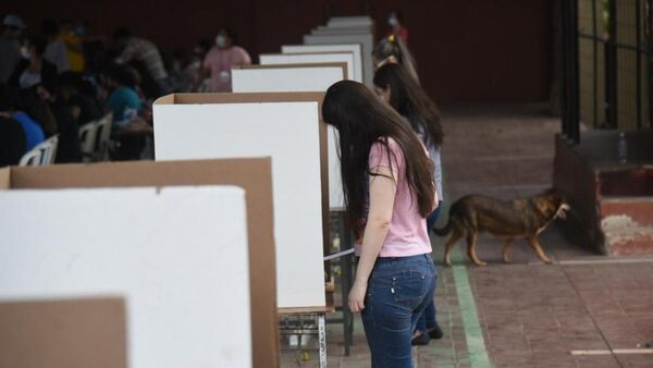 Locales de votación se abren y dan inicio a las elecciones internas