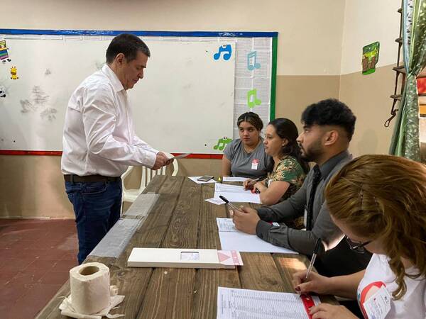Horacio Cartes pidió pensar en el bienestar de todos los paraguayos