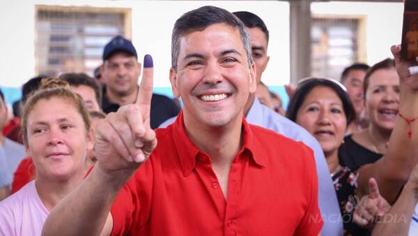 Santi Peña ya votó: "Elijamos con conciencia"