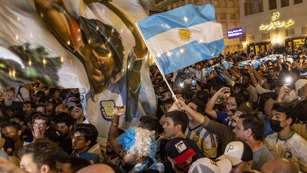 El último banderazo argentino en Qatar