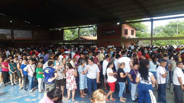 Quejas, incidentes y mucho tiempo de espera en diferentes locales de votación - Megacadena — Últimas Noticias de Paraguay