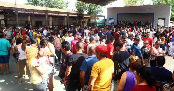 La Nación / Se registraron algunos incidentes al inicio de la jornada electoral