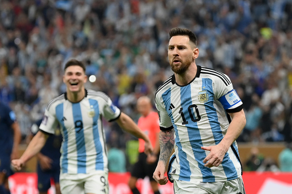 Diario HOY | Argentina toma dos goles de ventaja al término del primer tiempo
