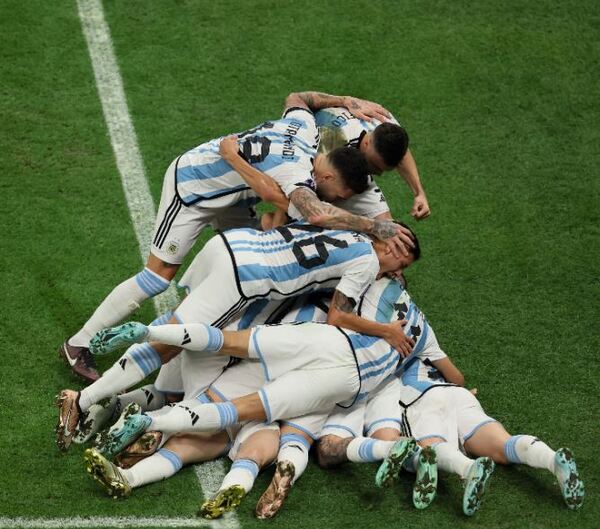Argentina es campeón del mundo - La Clave