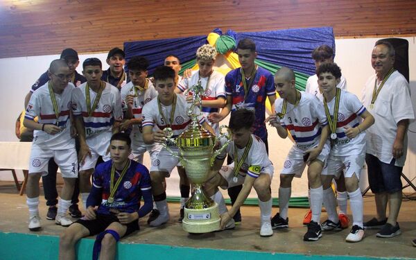 Diario HOY | Amambay es tricampeón nacional en la C15