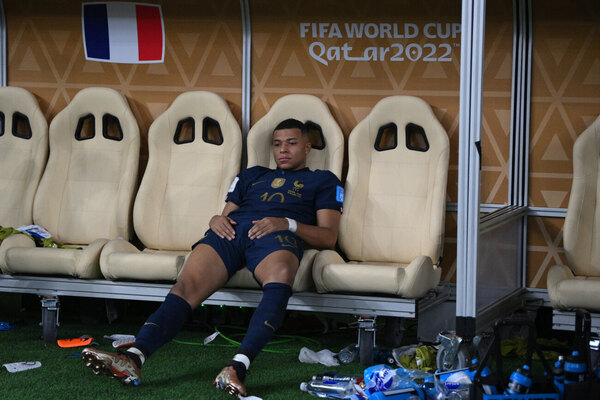 Mbappé, un genio sin premio que puede sentarse en la misma mesa de Pelé