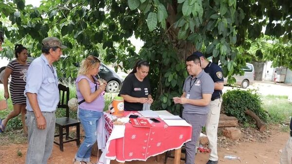 Fiscal no constató venta de cédulas, pero encontró "mesa de consultas"