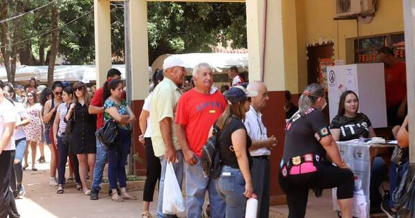 La Nación / Reportan buena participación de votantes en los diferentes departamentos del país